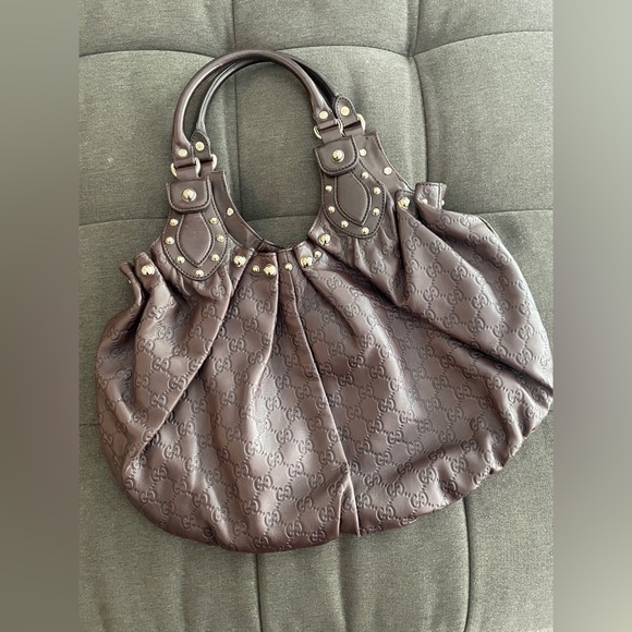 *LIKE NEW* Gucci Hobo - Picture 2 of 5